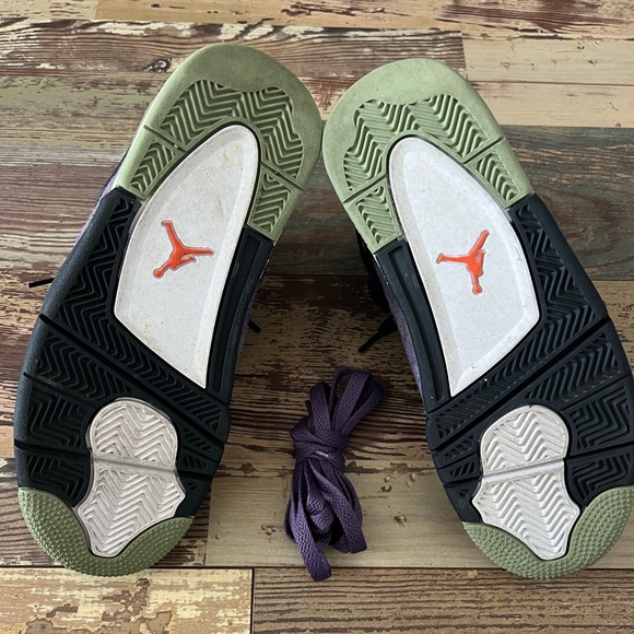 Air Jordan 4 Retro Sneakers - Picture 6 of 8
